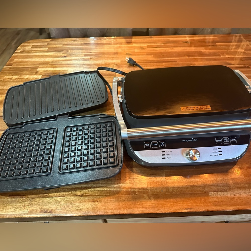 Pampered Chef Deluxe Grill and Griddle